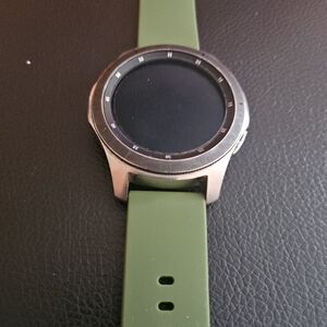 Samsung Smartwatch with Olive Strap
